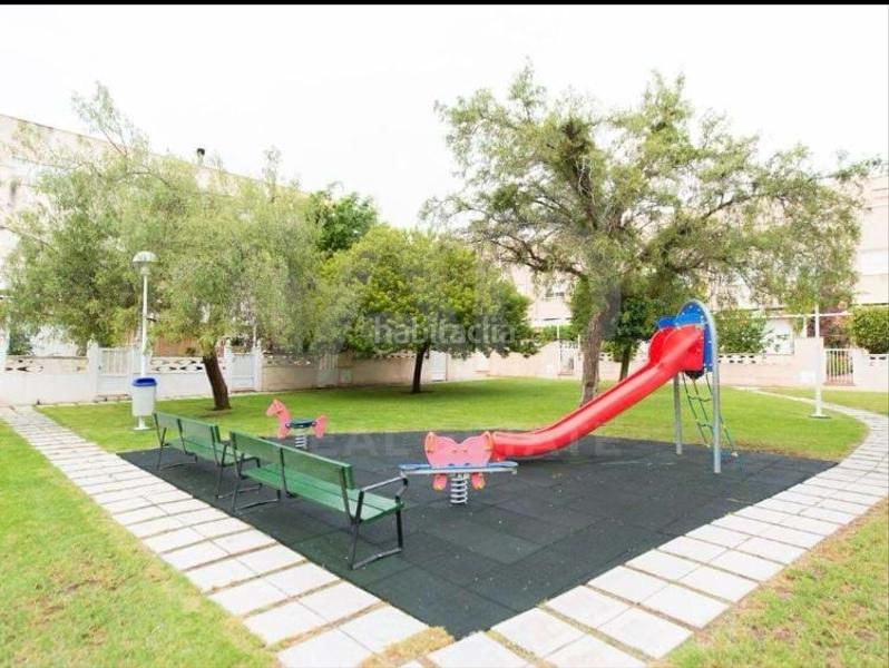 Foto 520f8649-99d7-47ba-a618-1f7c1b0b0653. Casa bifamiliare con riscaldamento piscina in Pueblo Español-Coveta Fumá Campello (el)