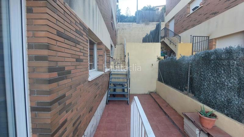 Foto 713c1c39-fc1c-4d4e-b1d8-e7d002aa868b. Casa aparellada amb calefacció aparcament a Segur de Calafell nucli urbà Segur de Calafell