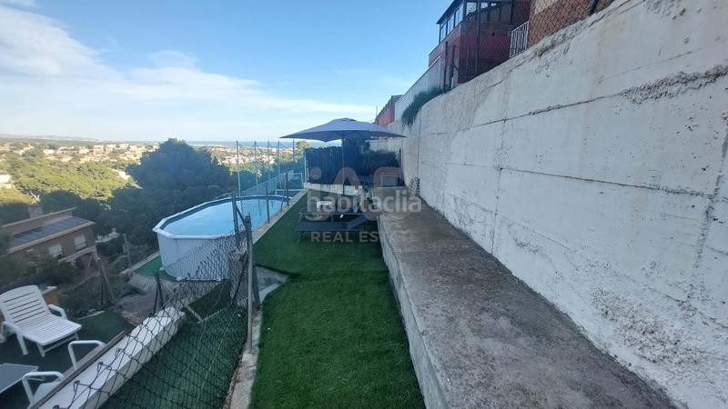 Foto fccf544d-9439-4b84-8f91-58d13a15e91a. Casa aparellada amb calefacció aparcament a Segur de Calafell nucli urbà Segur de Calafell