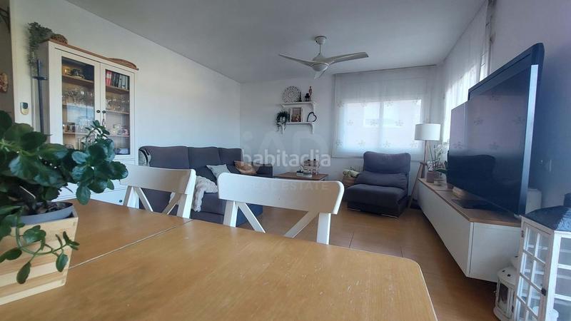 Foto f86fd552-36e5-4e29-95eb-46dbf6577689. Casa pareada en Segur de Calafell nucli urbà Segur de Calafell