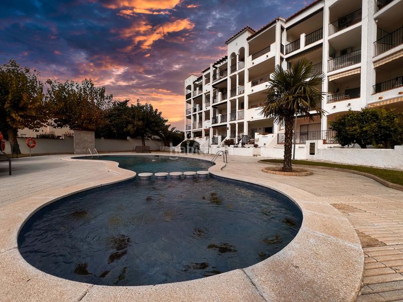 Foto 05d3f879-0197-4042-884d-7d3942006c62. Penthouse with heating in Sant Maurici Empuriabrava