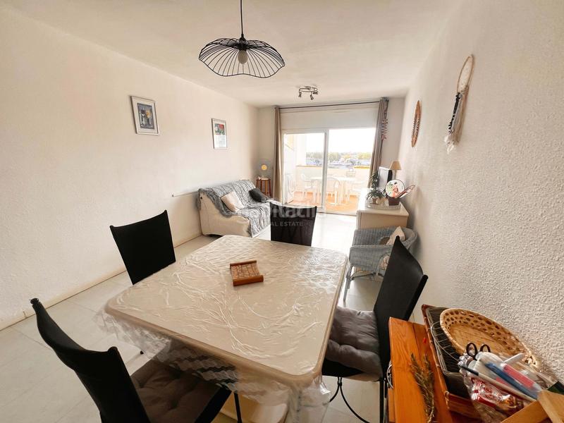 Foto 12363d35-cda1-402a-ada8-184a9c2a2e36. Penthouse with heating in Sant Maurici Empuriabrava