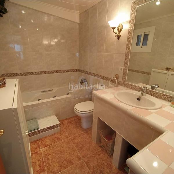 Foto f38cb815-7474-4e3a-bf50-a2edbe2d5dc7. House with parking pool in Font-rubí