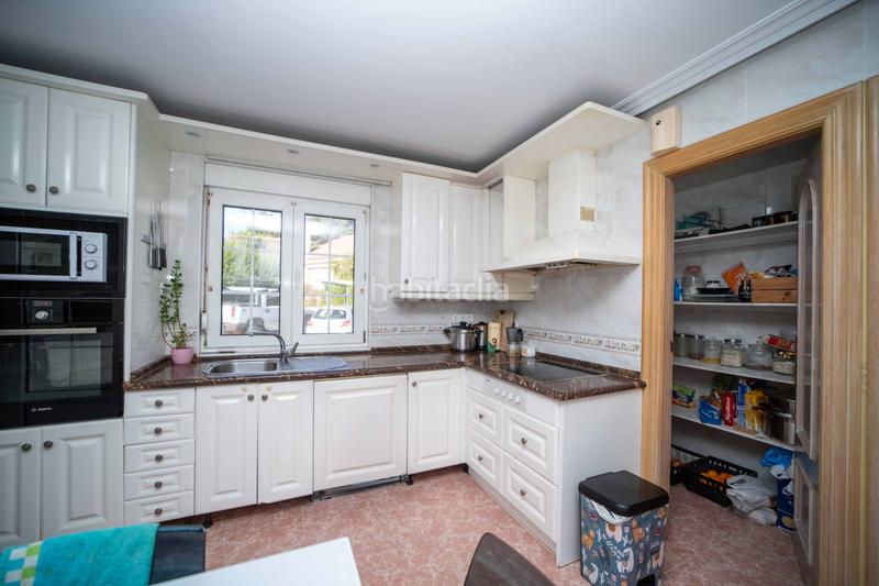 Foto 19460e09-b2b2-49d5-9ae3-d113a4139c89. Casa amb calefacció aparcament piscina a San Andrés del Rabanedo pueblo San Andrés del Rabanedo