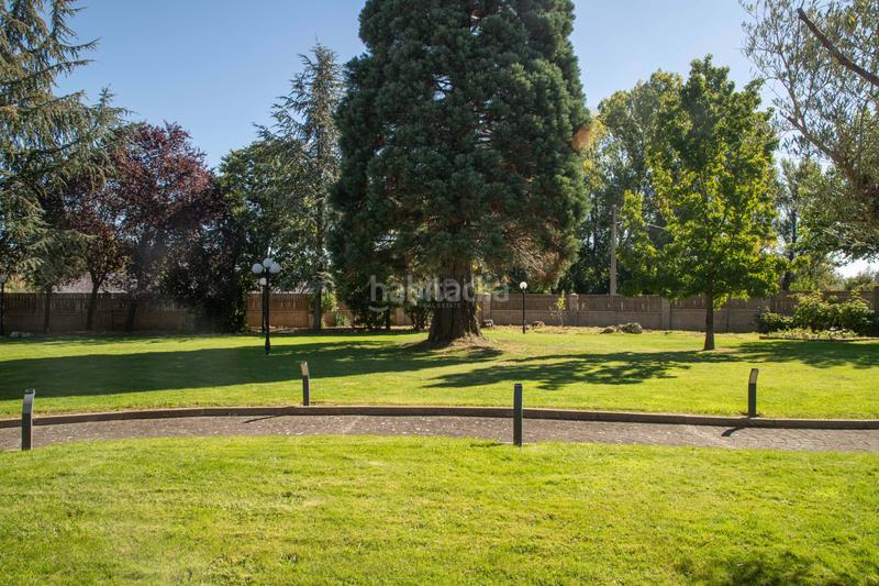 Foto af8c6536-6a76-441f-ab34-8f4d05cc7915. Casa amb calefacció aparcament piscina a San Andrés del Rabanedo pueblo San Andrés del Rabanedo