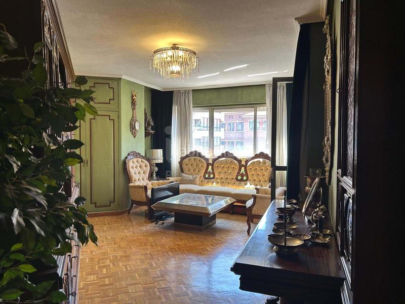 Foto 9a9b1556-0a6b-4d38-a064-7c4b151ff61f. Piso en Centro Ciudad León