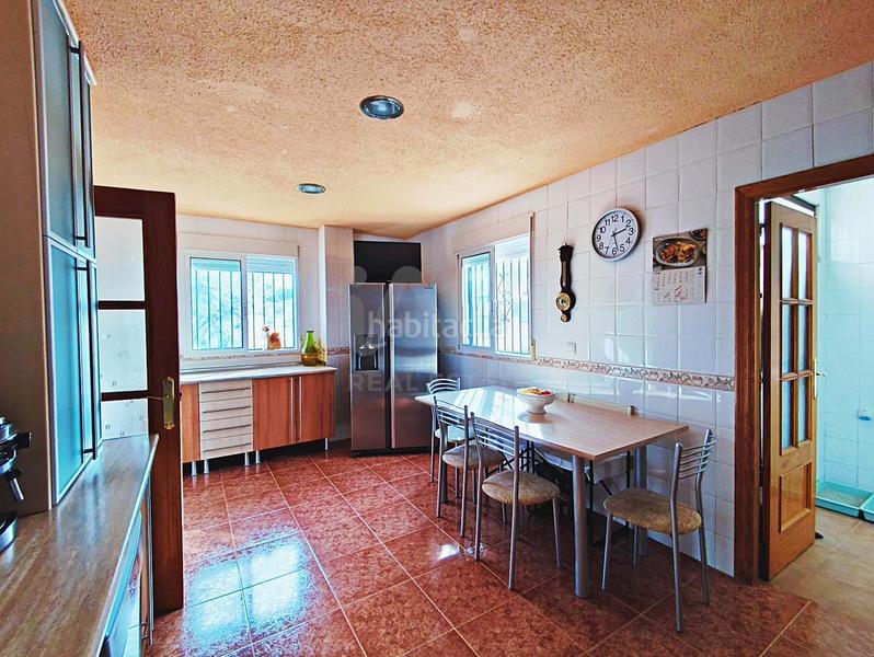 Foto cab137b1-1cc1-4b02-b14b-d5863eebc428. Chalet avec parking piscine dans Centro Mutxamel