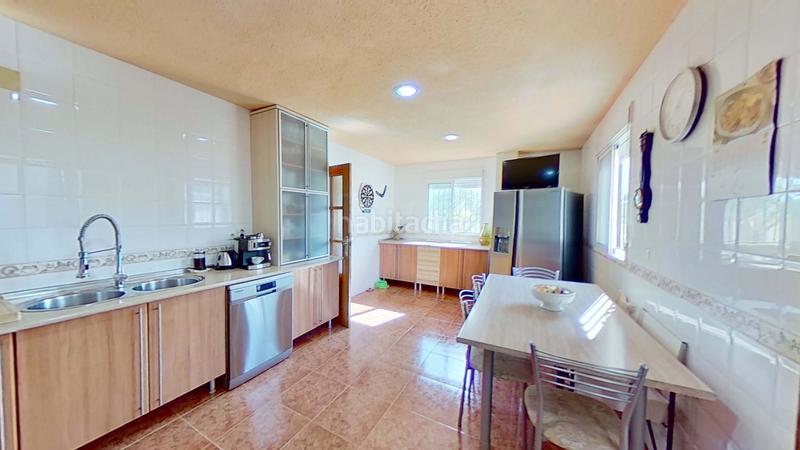 Foto 9f12bdb0-93db-4bb9-9249-8ff13b4d9f85. Chalet en Centro Mutxamel