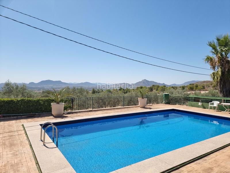 Foto a3abe7ad-bb38-42e3-8c21-be410a360045. Casa con piscina in Sax