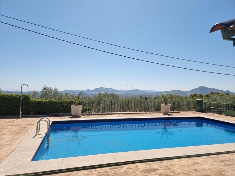 Foto b85e525e-dbd8-46ba-abe9-74d62ca0a36c. Casa con piscina in Sax