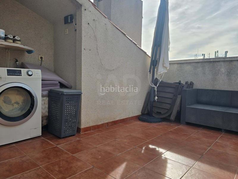 Foto 09e972d6-1992-439c-98e6-a73ba9628017. Casa bifamiliare in Cunit residencial Cunit