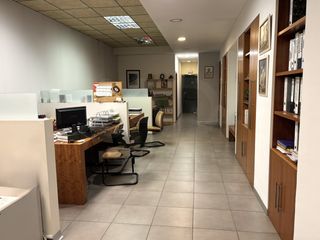 Business premise in Avenida manuel rivera 7 7
