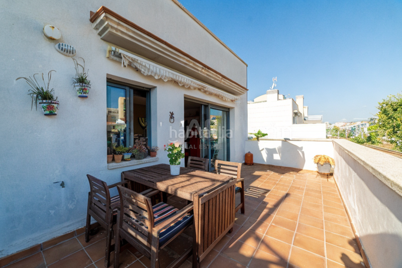 Foto cfbcd9ca-74b4-45d6-be16-7e2640c24a8a. Penthouse with heating in Centre Sitges
