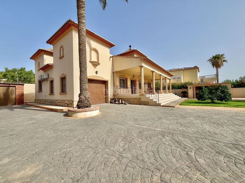 Foto acfb6bcc-4133-41f6-8fc3-e40624f4f93d. Casa amb aparcament piscina a Beniarbeig
