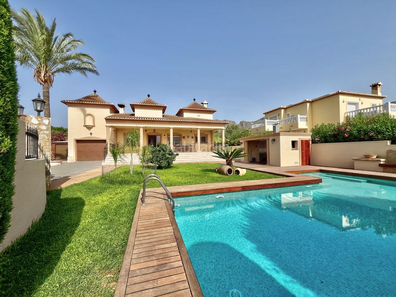 Foto f6852116-3597-45f7-ace1-b91135269241. Casa amb aparcament piscina a Beniarbeig