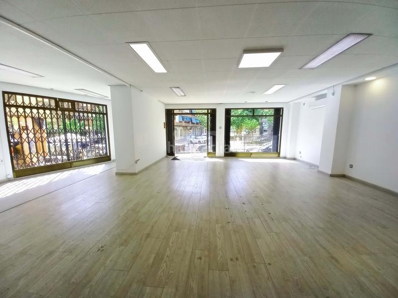 Foto 4e3f1571-a60d-4399-9c51-216e6714f5b1. Alquiler local comercial en calle carrer de la mar 20 20 en Campello (el)