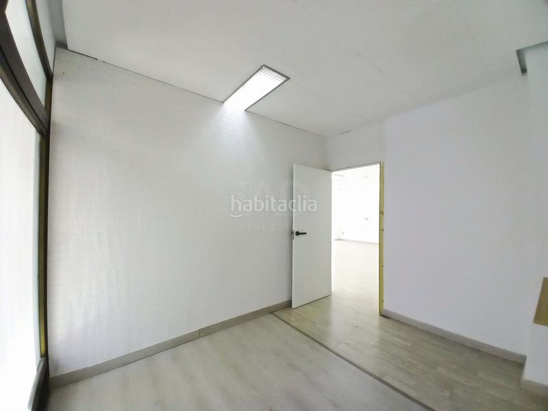 Foto db3de6cf-4501-4d31-8806-1f0c59051120. Alquiler local comercial en calle carrer de la mar 20 20 en Campello (el)