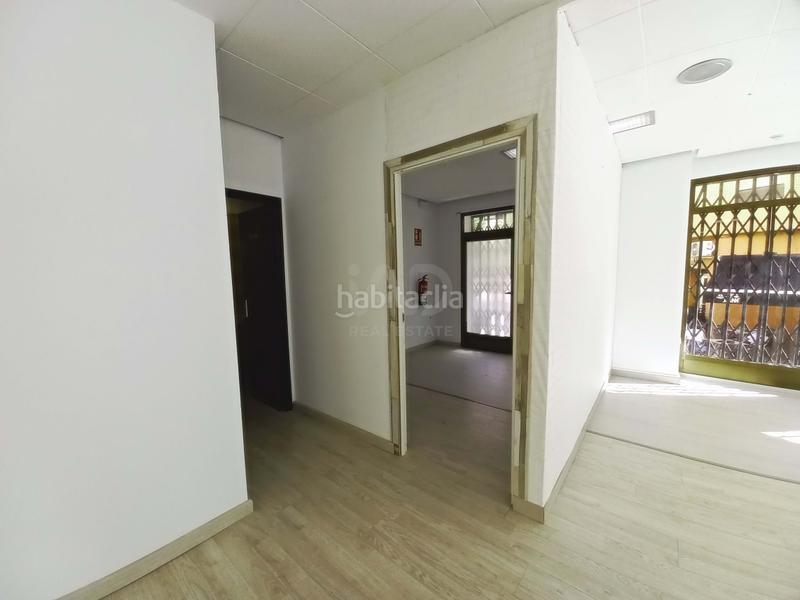 Foto f02019da-f507-4bbe-a2c3-1af58d421929. Alquiler local comercial en calle carrer de la mar 20 20 en Campello (el)