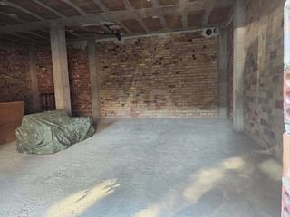 Aparcament cotxe  Avinguda dels ports-beseït 8