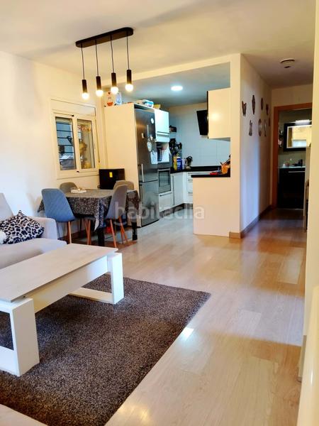 Foto 2132411a-d78c-4a29-ac0d-d8de8ebf609f. House with heating in Can Sant Joan Montcada i Reixac