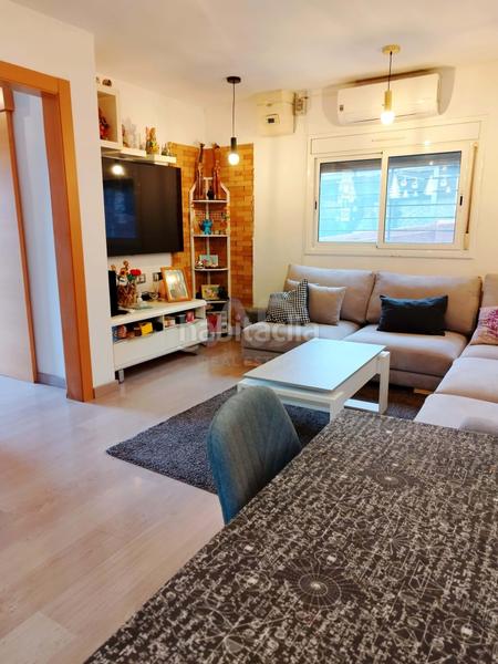 Foto b989bc31-0072-4435-b727-fee1c0443423. House with heating in Can Sant Joan Montcada i Reixac