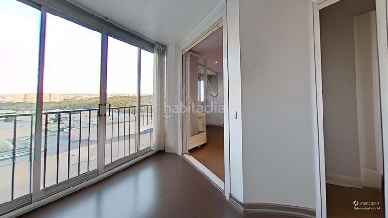Foto b8f0fae7-14de-455d-8073-0fedbdecc280. Etagenwohnung mit heizung in Romareda Zaragoza