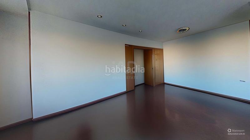 Foto cb9c23fe-ca78-4f27-94de-c875ccf41296. Piso en Romareda Zaragoza