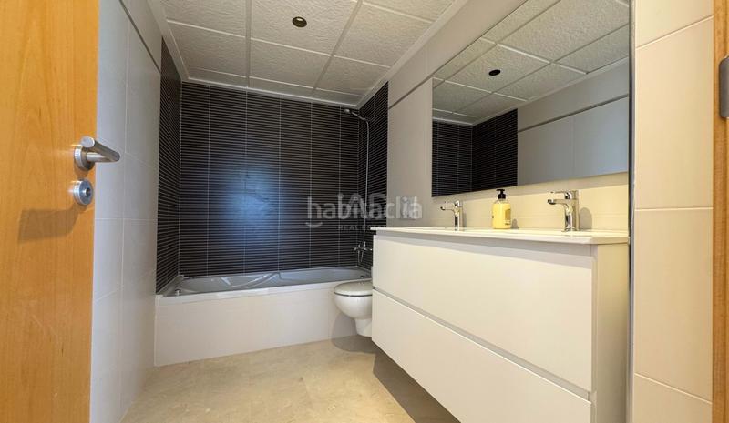 Foto 95d7d079-c67c-4cad-beff-9a9b8c20e91b. Pis amb piscina a Pego