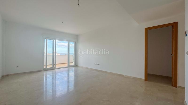 Foto bb87d3fb-dca7-41e8-864e-9933edab0ce6. Pis amb piscina a Pego