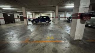 Parking voiture à Pego