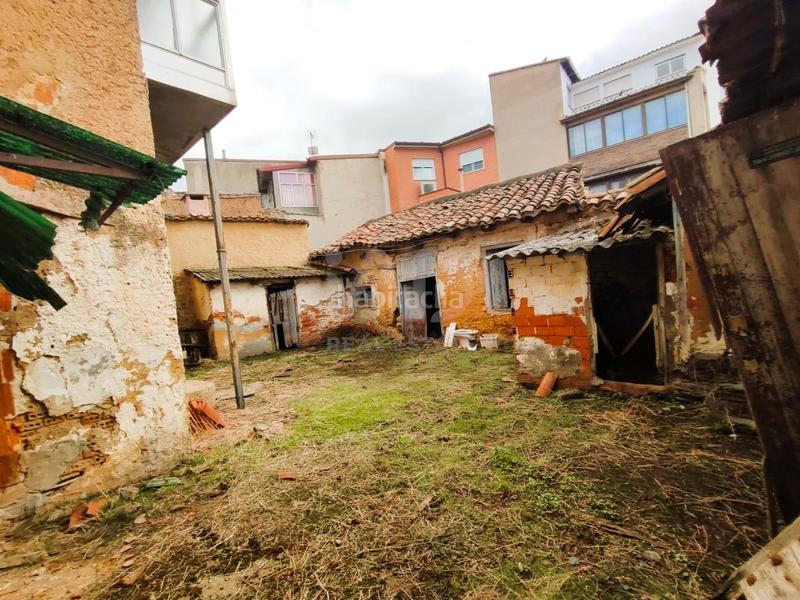 Foto c3d82992-b47e-4c0e-8fed-9f60e4f0ff6a. Edifici a San Justo de la Vega