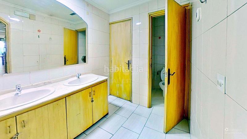 Foto c5e28f33-5245-4eda-aaf6-400c2e314c5c. Transfer business premise in avenida oscar espla 15 15 in Alicante