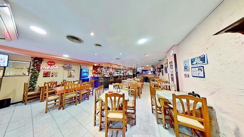 Foto d9410669-908e-45c8-9013-ba2ca36757ec. Transfer business premise in avenida oscar espla 15 15 in Alicante