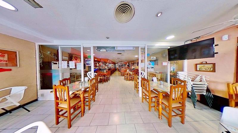 Foto b6facbfc-da20-4b6c-96ee-2576379e972f. Traspàs local comercial a avenida oscar espla 15 15 a Alicante