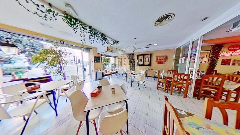 Foto 5c01b9c9-1c02-4270-ac44-264f06fde9a8. Pas-de-porte local commercial dans avenida oscar espla 15 15 dans Alicante