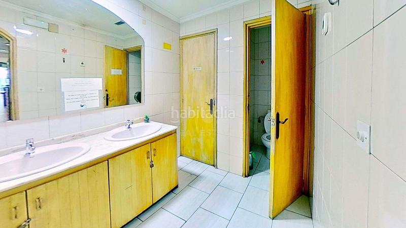 Foto 3ecbbbcb-d22c-4b9d-bc57-d1015d0af441. Trapasso locale commerciale in avenida oscar espla 15 15 in Alicante