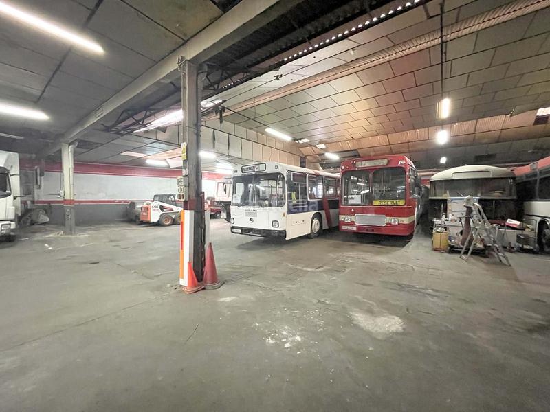 Foto 126ba480-a7b7-4729-b87b-3f28867805ea. Local comercial en calle valentí almirall 71 71 en Sabadell