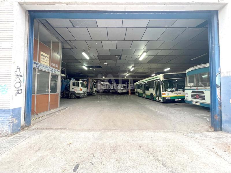 Foto 1f140af7-61c8-4def-bf9c-bd74d786a07c. Local comercial en calle valentí almirall 71 71 en Sabadell