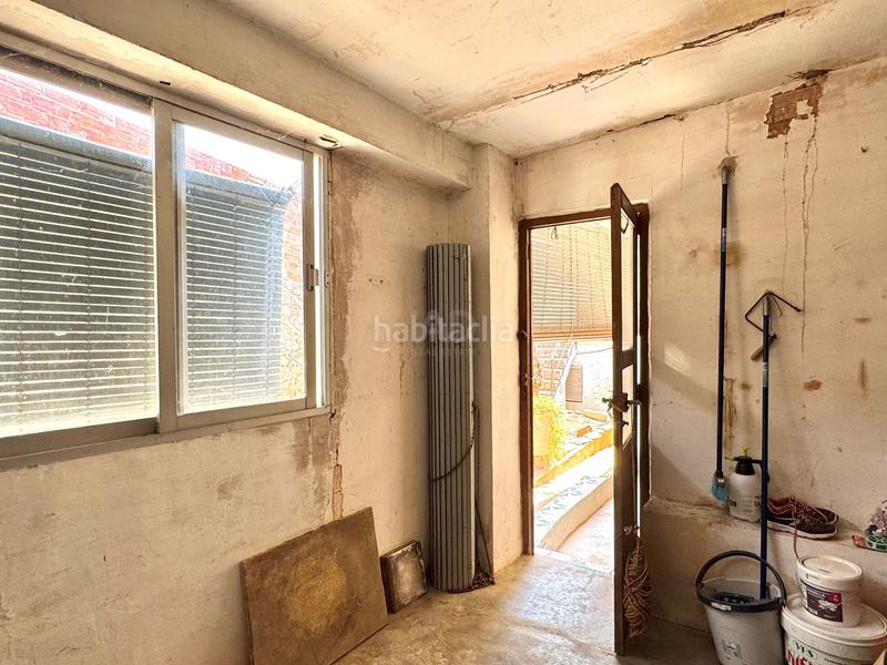 Foto 0ab8d73c-69b3-457e-a7cf-89fa6d4bc764. Edificio en Énova (l´)