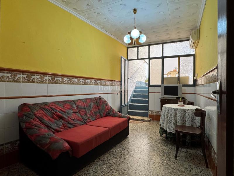 Foto 3fab33df-8300-4ff3-b25d-3b60e308f41c. Edificio en Énova (l´)