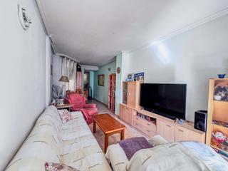 Flat in Calle san emigdio 17