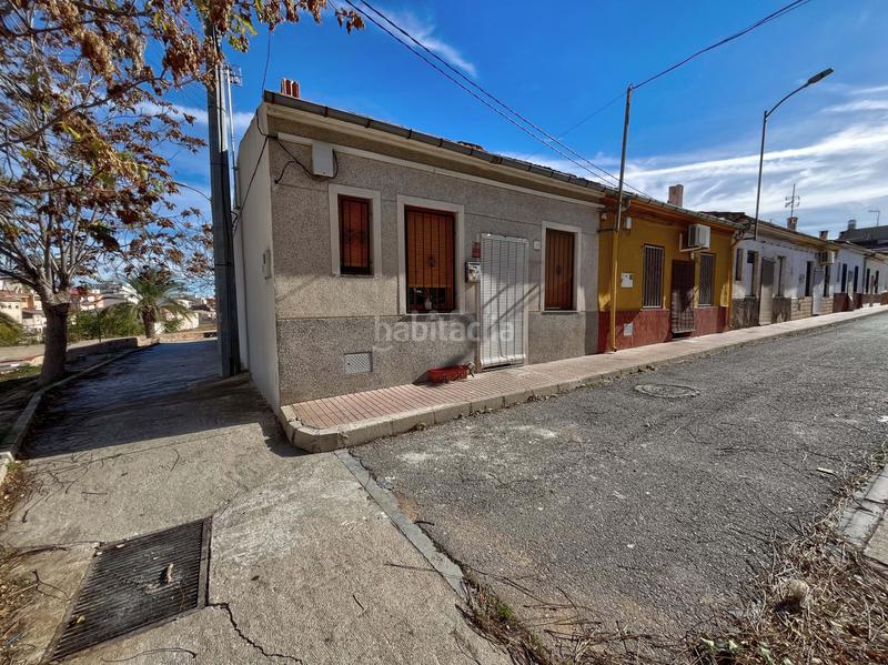 Foto 0bbef86c-9c59-4e44-a574-31a829f46f90. Edificio en cl pinoso en Monòver