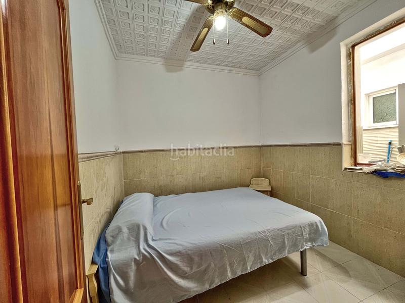 Foto eae8b2a0-a406-48aa-b113-839402841307. Edificio en cl pinoso en Monòver