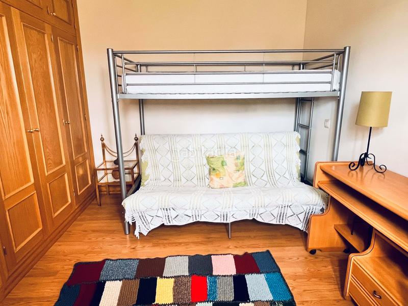 Foto 6c4a3169-2d6f-4b73-a785-be89168e86be. Casa aparellada amb calefacció aparcament a Herradón de Pinares