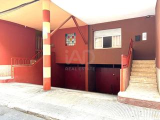 Aparcament cotxe a El Tancat-Mas d´en Gual