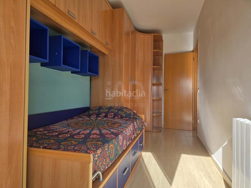 Foto 4b99376a-2635-4c91-9eb7-68e33aadc182. Casa aparellada amb aparcament piscina a Segur de Calafell nucli urbà Segur de Calafell