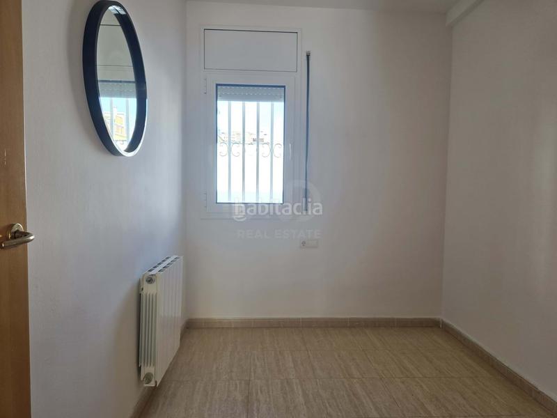 Foto bbd76de3-ca65-4439-820f-1fb10c1db015. Casa aparellada amb aparcament piscina a Segur de Calafell nucli urbà Segur de Calafell