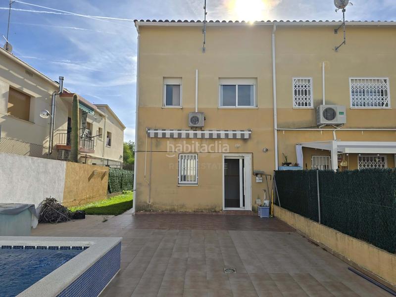 Foto f4a426f1-27c3-4b60-84c4-7a9cf3966b66. Casa pareada en Segur de Calafell nucli urbà Segur de Calafell