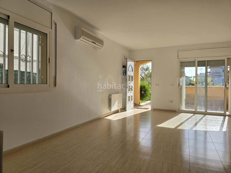 Foto 645d3ff2-ee5a-4af7-9c35-96b4799655a3. Towny house with parking pool in Segur de Calafell nucli urbà Segur de Calafell