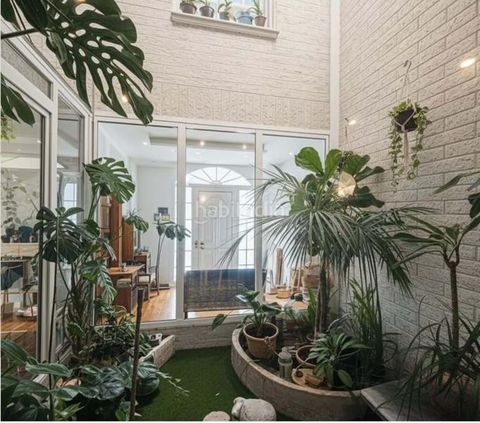 Foto fce69630-f02d-4b9f-94bc-f8cddf3ec30a. House with heating parking pool in Palau Girona